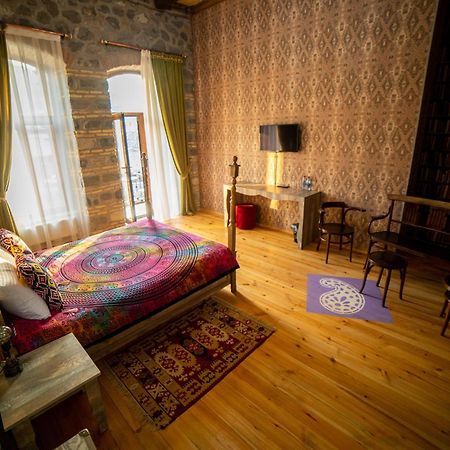 Old Town Sheki Hotel ภายนอก รูปภาพ