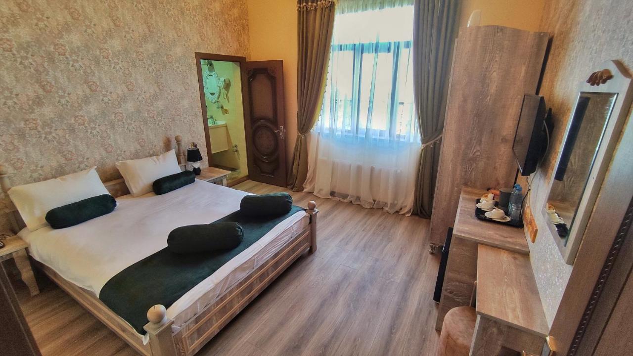 Old Town Sheki Hotel ภายนอก รูปภาพ