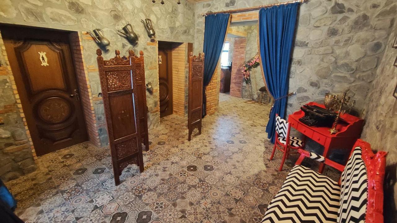 Old Town Sheki Hotel ภายนอก รูปภาพ