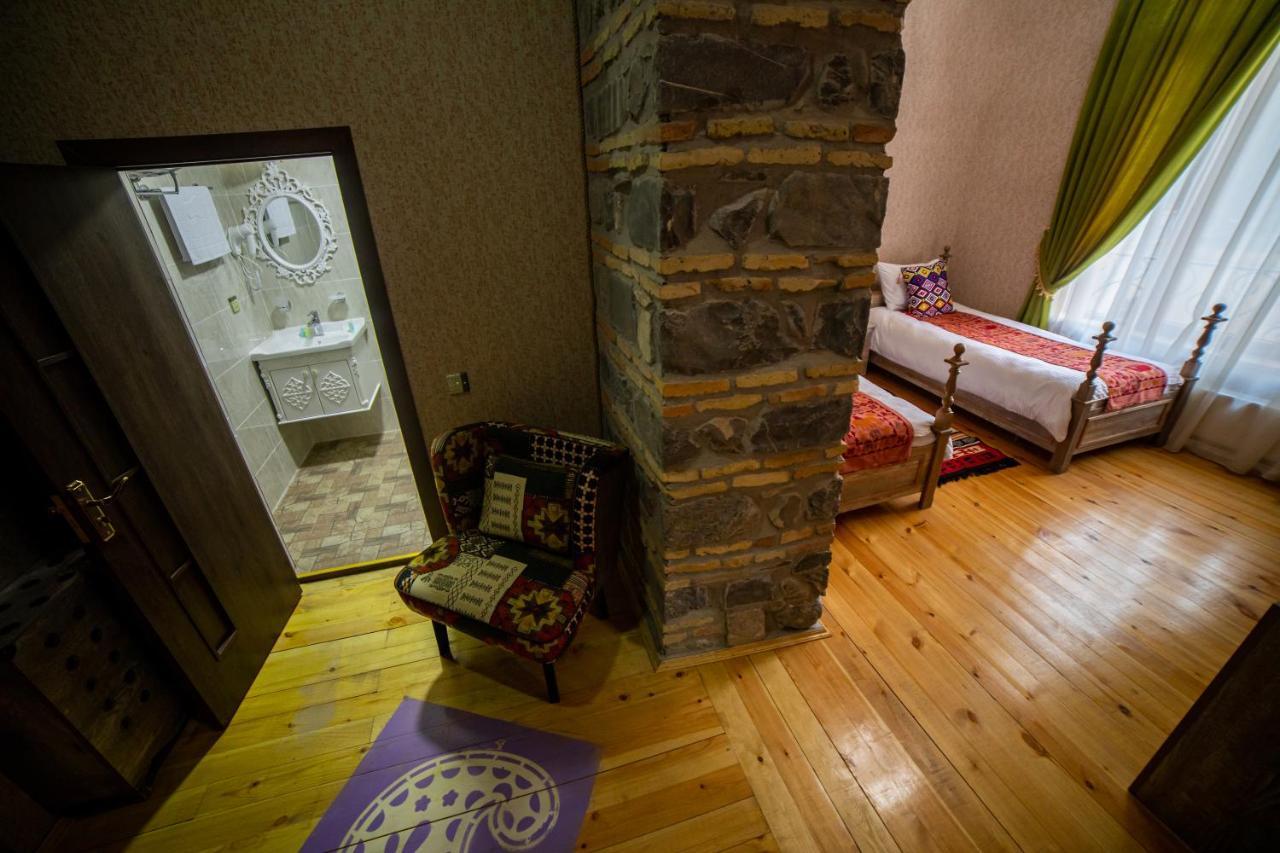 Old Town Sheki Hotel ภายนอก รูปภาพ
