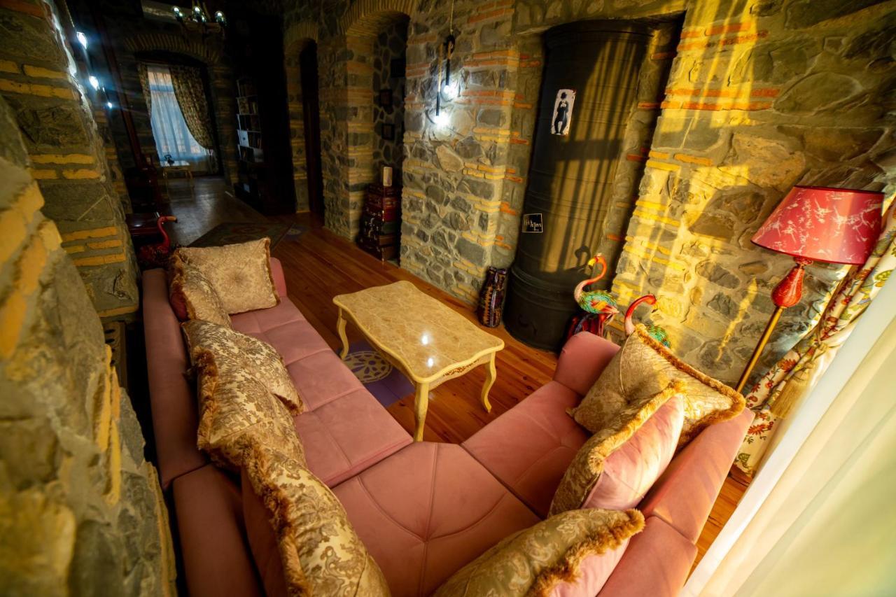 Old Town Sheki Hotel ภายนอก รูปภาพ