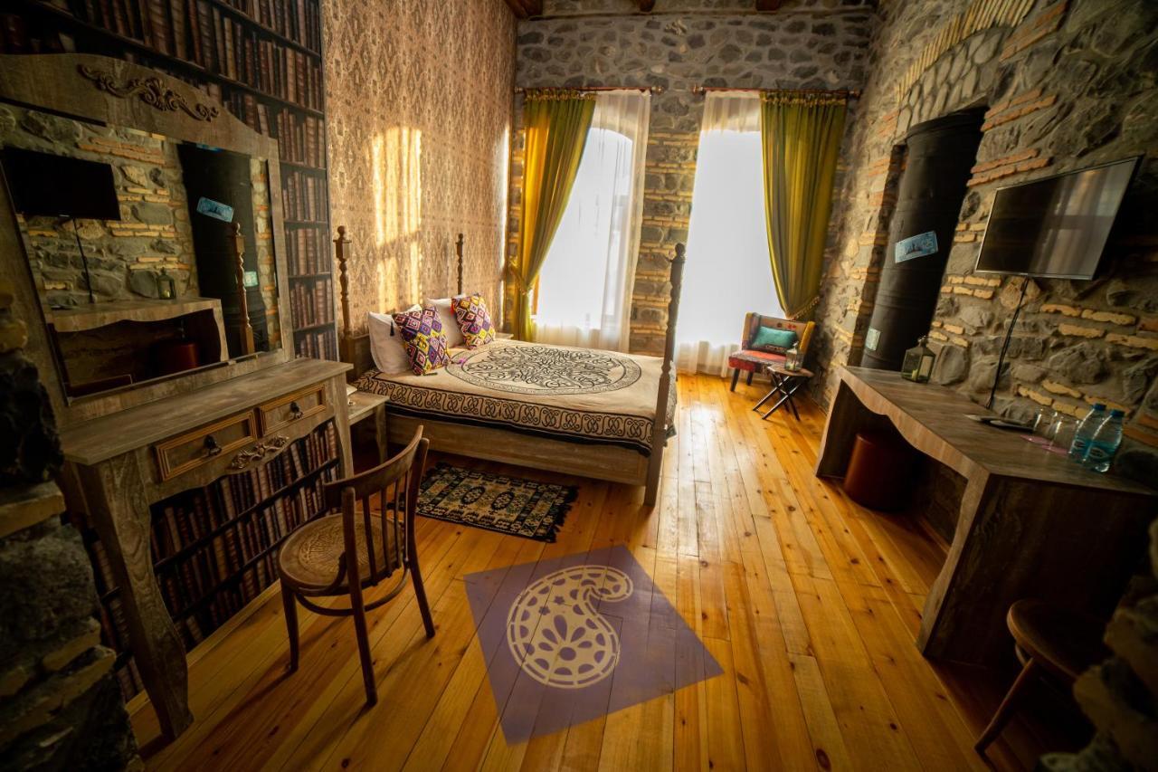Old Town Sheki Hotel ภายนอก รูปภาพ