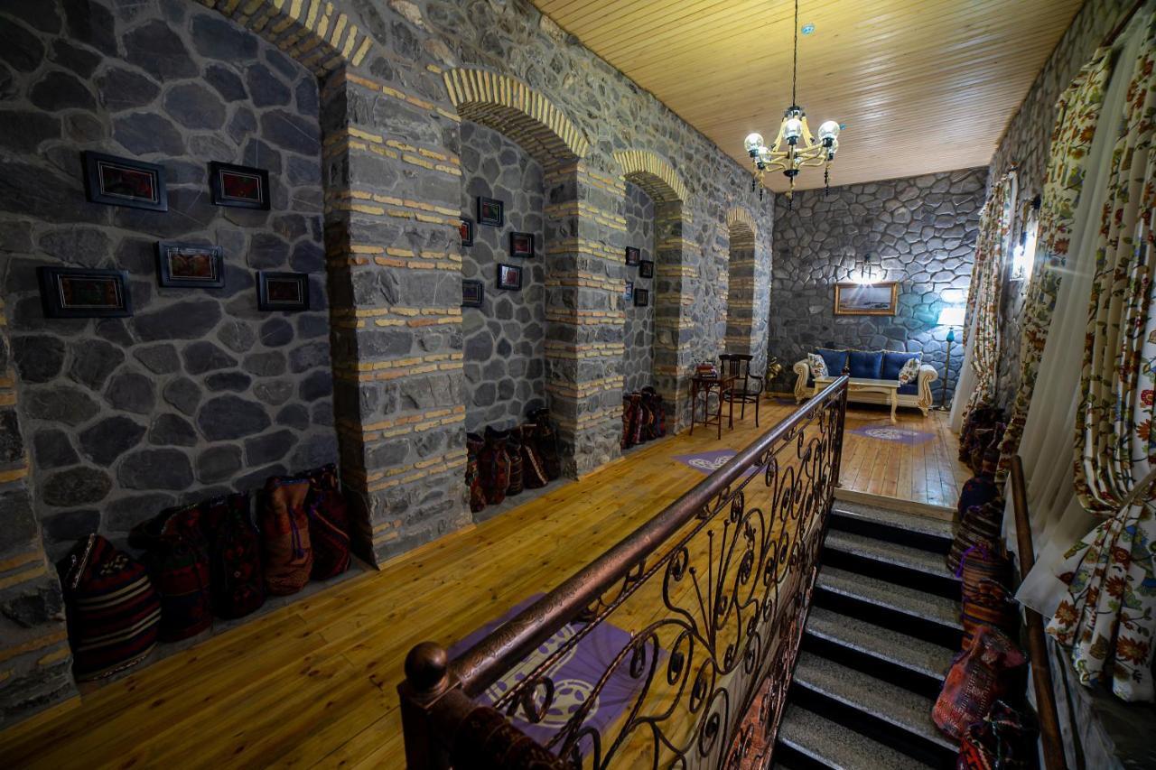 Old Town Sheki Hotel ภายนอก รูปภาพ