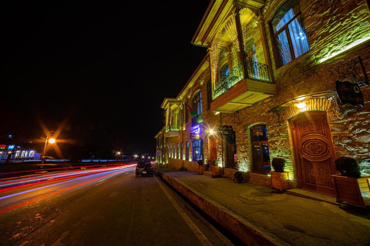 Old Town Sheki Hotel ภายนอก รูปภาพ